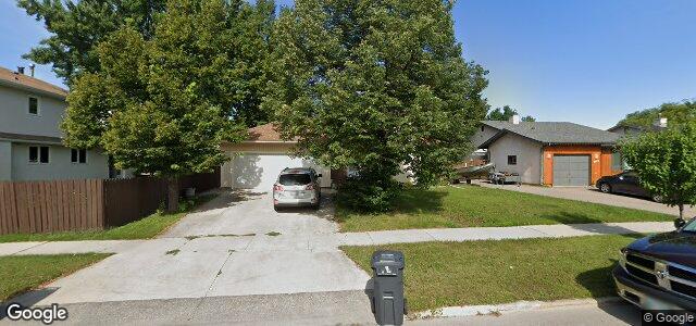 Larawan ng 2020 Rothesay Street sa Winnipeg, Manitoba