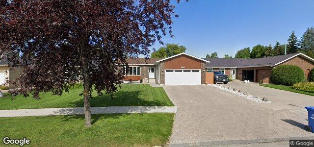 Larawan ng 2032 Rothesay Street sa Winnipeg, Manitoba