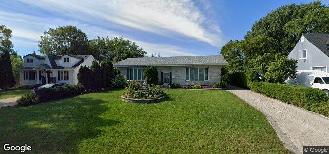 Larawan ng 204 Knowles Avenue sa Winnipeg, Manitoba