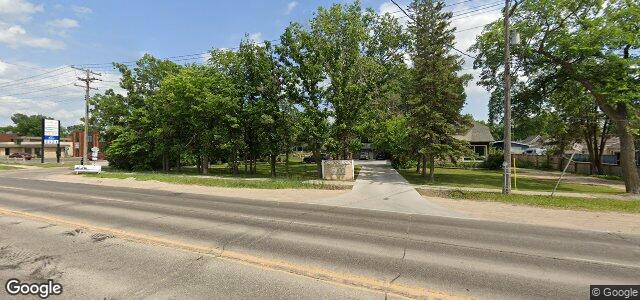 Larawan ng 2103 Henderson Highway sa Winnipeg, Manitoba