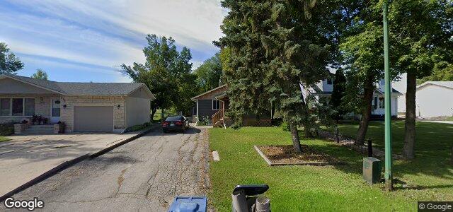 Photo of 212 Knowles Avenue in Winnipeg, Manitoba