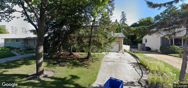 Larawan ng 227 Stuart Avenue sa Winnipeg, Manitoba