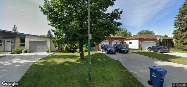 Larawan ng 230 Strood Avenue sa Winnipeg, Manitoba