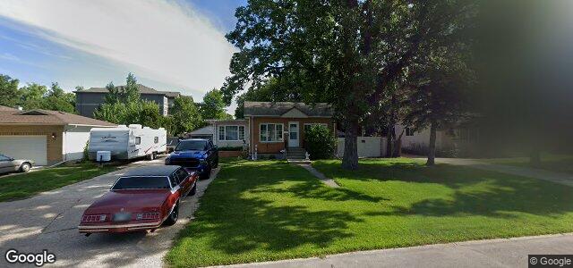 Larawan ng 235 Strood Avenue sa Winnipeg, Manitoba