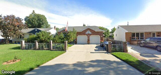 Larawan ng 235 Stuart Avenue sa Winnipeg, Manitoba