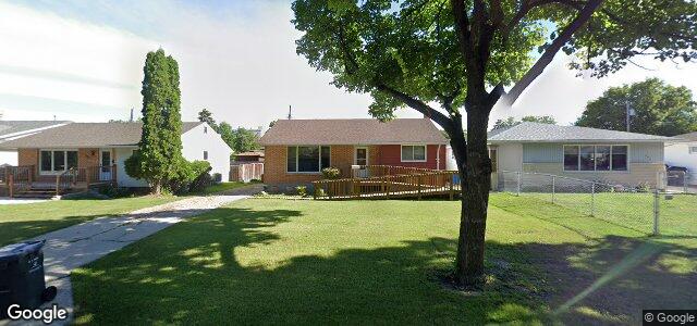 Larawan ng 241 Stuart Avenue sa Winnipeg, Manitoba