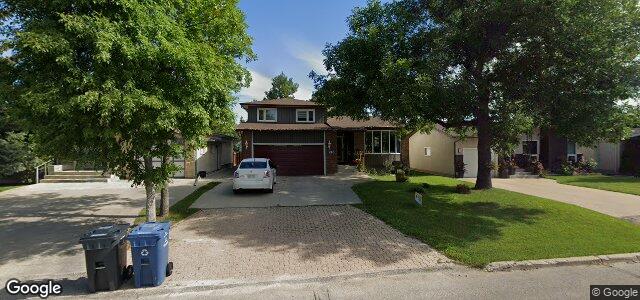 Larawan ng 243 Knowles Avenue sa Winnipeg, Manitoba