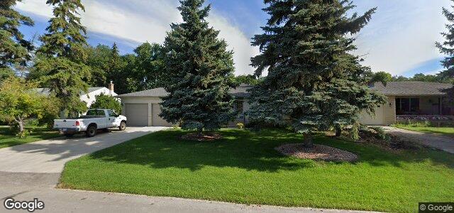 Larawan ng 243 Strood Avenue sa Winnipeg, Manitoba