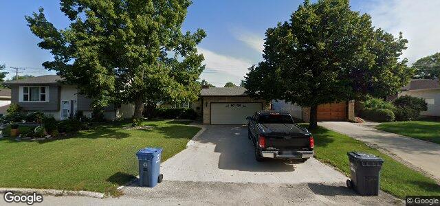 Larawan ng 251 Knowles Avenue sa Winnipeg, Manitoba