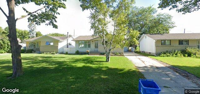 Larawan ng 261 Stuart Avenue sa Winnipeg, Manitoba