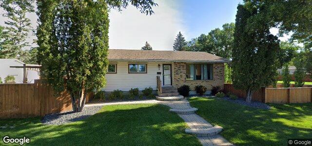 Larawan ng 3 Swiss Bay sa Winnipeg, Manitoba