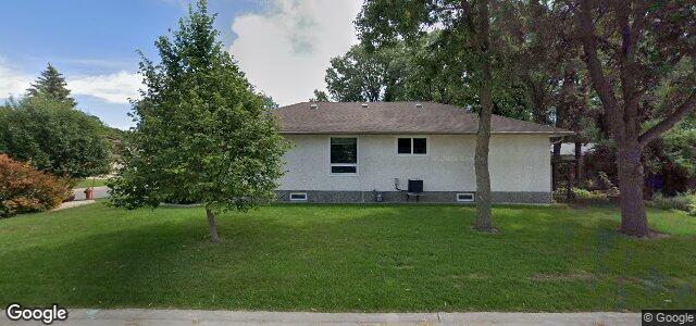 Larawan ng 30 Radium Cove sa Winnipeg, Manitoba