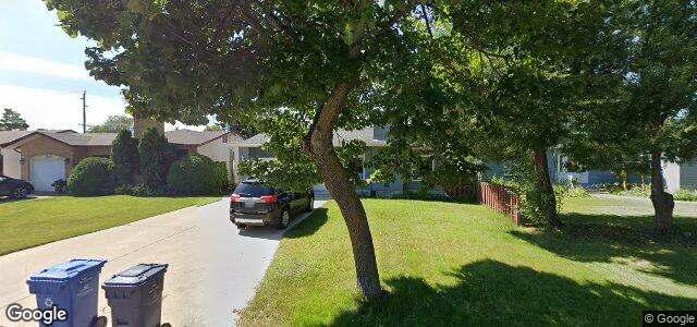 Larawan ng 300 Emerson Avenue sa Winnipeg, Manitoba