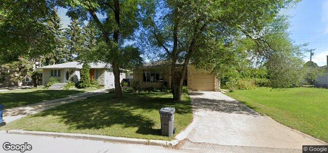 Larawan ng 301 Knowles Avenue sa Winnipeg, Manitoba