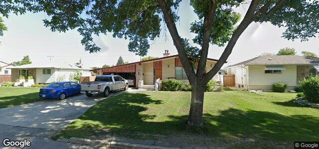 Larawan ng 311 Knowles Avenue sa Winnipeg, Manitoba
