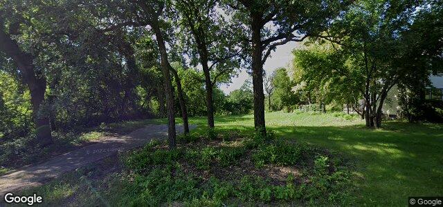Larawan ng 320 Bonner Avenue sa Winnipeg, Manitoba