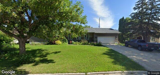 Larawan ng 323 Knowles Avenue sa Winnipeg, Manitoba