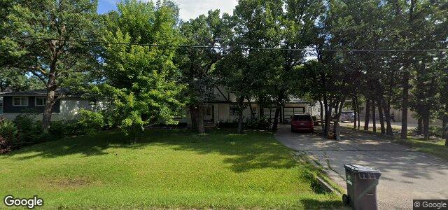 Larawan ng 343 Foxdale Avenue sa Winnipeg, Manitoba