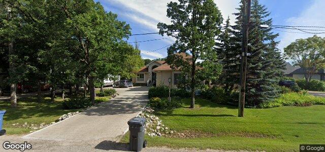 Larawan ng 345 Foxdale Avenue sa Winnipeg, Manitoba