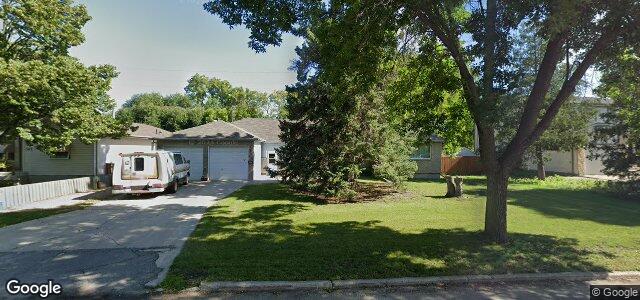 Larawan ng 345 Knowles Avenue sa Winnipeg, Manitoba