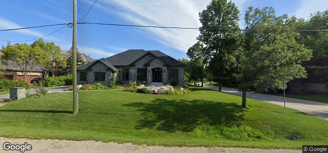 Larawan ng 351 Foxdale Avenue sa Winnipeg, Manitoba