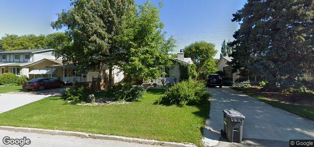 Larawan ng 351 Knowles Avenue sa Winnipeg, Manitoba