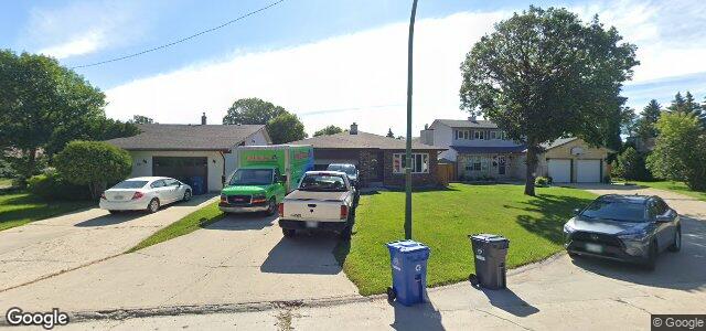 Larawan ng 36 Charles Hawkins Bay sa Winnipeg, Manitoba