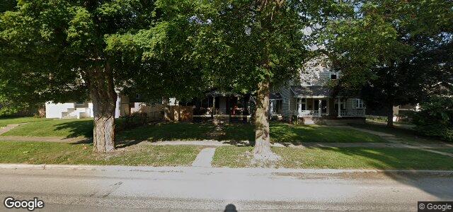 Larawan ng 360 Emerson Avenue sa Winnipeg, Manitoba