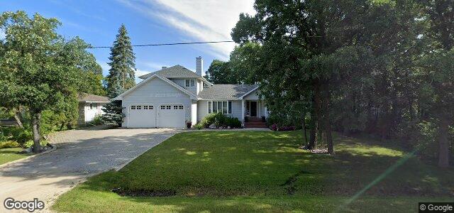 Larawan ng 377 Foxdale Avenue sa Winnipeg, Manitoba