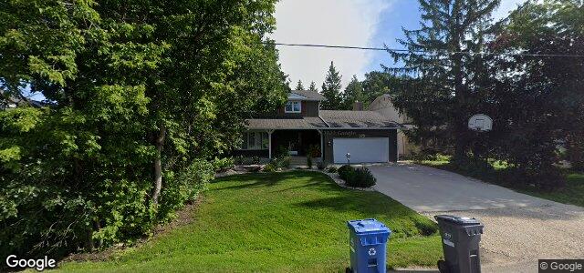 Photo of 379 Foxdale Avenue in Winnipeg, Manitoba