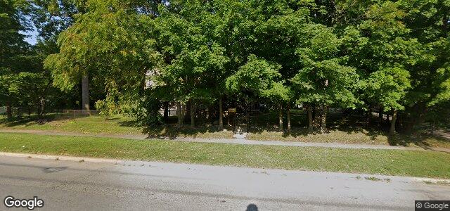 Larawan ng 380 Emerson Avenue sa Winnipeg, Manitoba