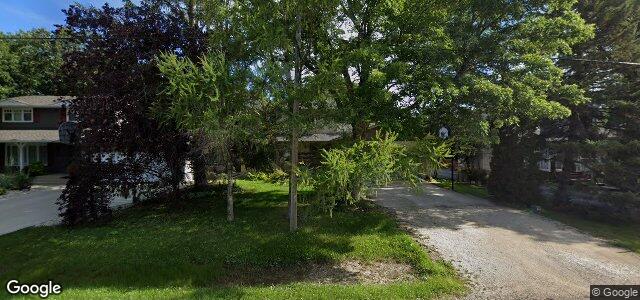 Larawan ng 381 Foxdale Avenue sa Winnipeg, Manitoba