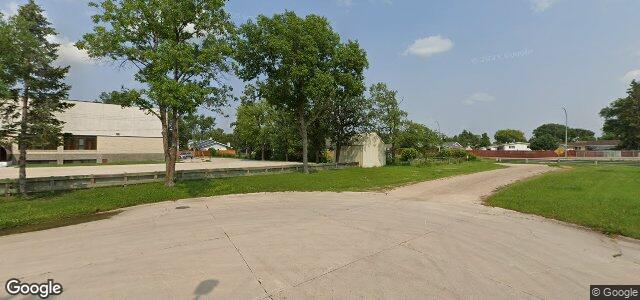 Larawan ng 385 Stuart Avenue sa Winnipeg, Manitoba