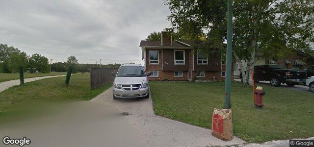 Larawan ng 40 Malcana Street sa Winnipeg, Manitoba