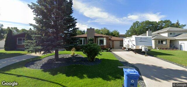 Larawan ng 402 Bonner Avenue sa Winnipeg, Manitoba