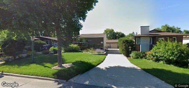 Larawan ng 420 Knowles Avenue sa Winnipeg, Manitoba