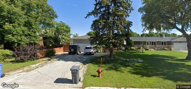 Photo of 433 Bonner Avenue in Winnipeg, Manitoba