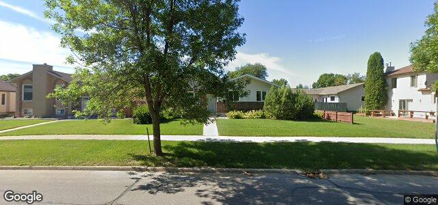 Larawan ng 560 Headmaster Row sa Winnipeg, Manitoba