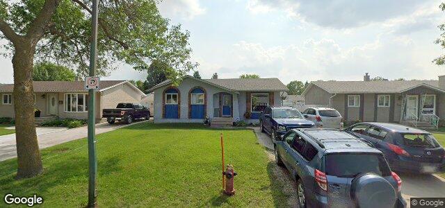 Larawan ng 66 Continental Avenue sa Winnipeg, Manitoba