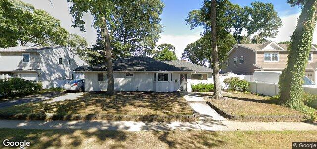 Larawan ng 70 Algonquin Avenue sa Winnipeg, Manitoba