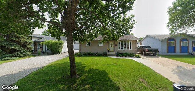 Larawan ng 70 Continental Avenue sa Winnipeg, Manitoba