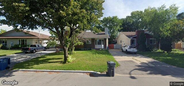 Larawan ng 73 Edkar Crescent sa Winnipeg, Manitoba