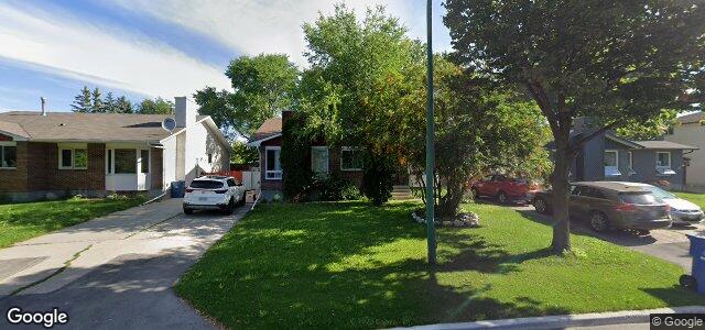 Larawan ng 77 Edkar Crescent sa Winnipeg, Manitoba