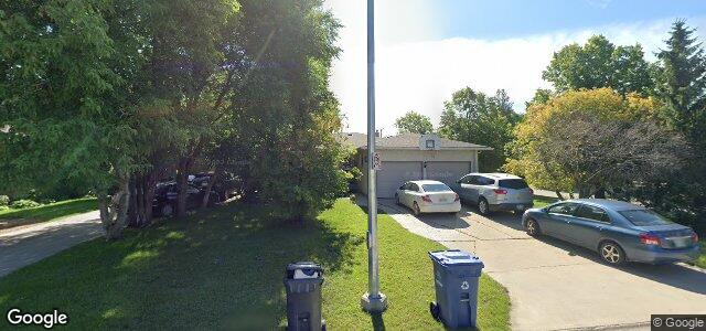 Larawan ng 8 Wiebe'S Drive sa Winnipeg, Manitoba