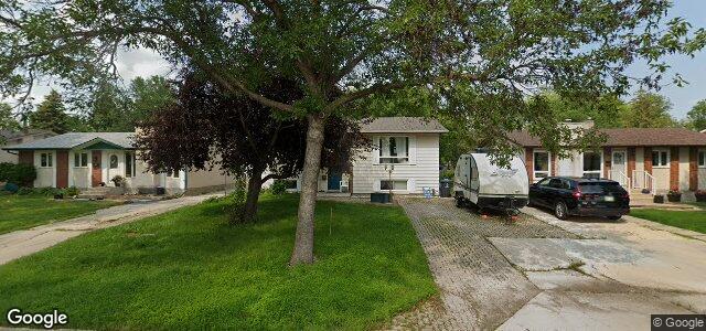 Larawan ng 81 Continental Avenue sa Winnipeg, Manitoba