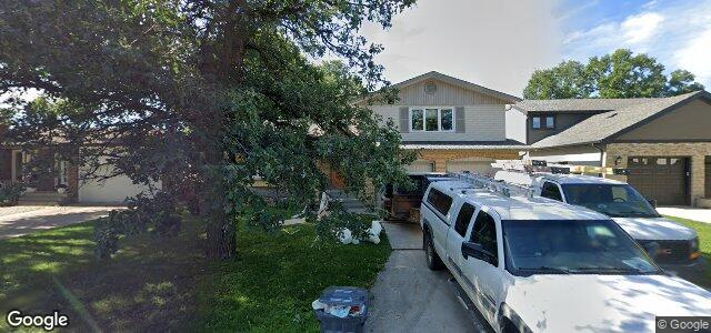 Larawan ng 82 Stoneham Crescent sa Winnipeg, Manitoba