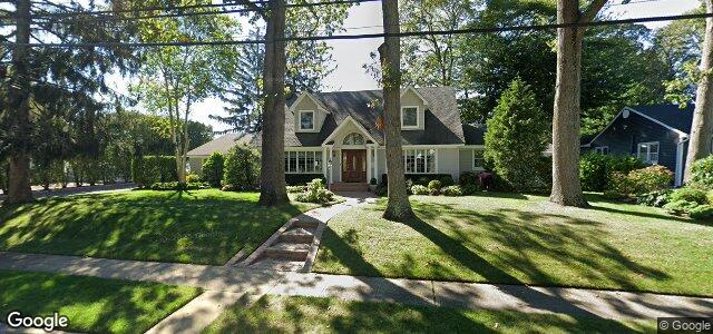 Larawan ng 83 Algonquin Avenue sa Winnipeg, Manitoba