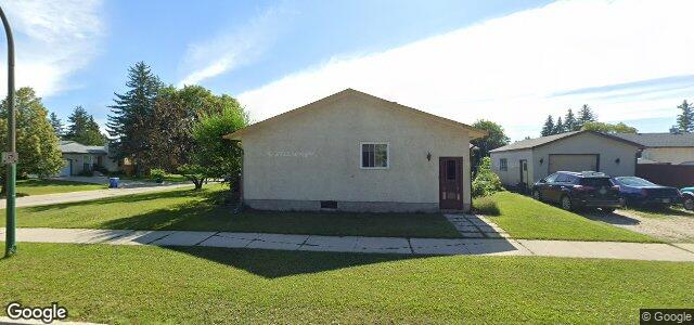 Larawan ng 90 Pennefather Bay sa Winnipeg, Manitoba