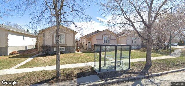 Larawan ng 10 Burland Avenue sa Winnipeg, Manitoba