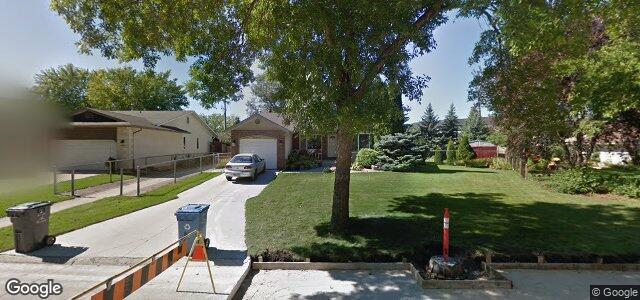Larawan ng 100 Alburg Drive sa Winnipeg, Manitoba